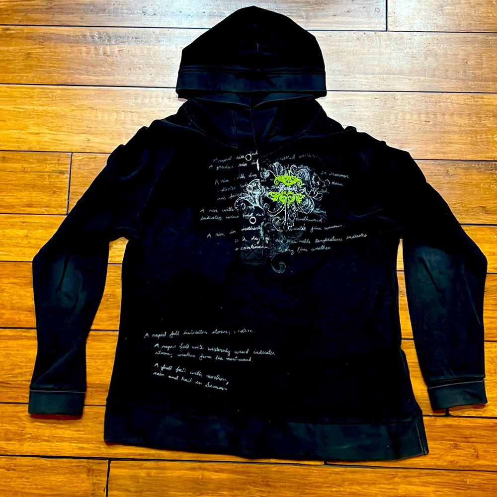 #40 Carhartt Women’s Thermal 1/4 bottom Hoodie
